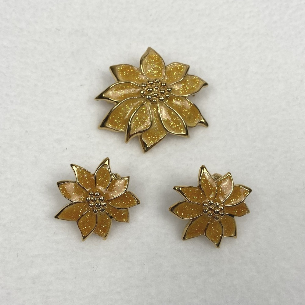 Vintage Gold Tone Glitter Enamel Poinsettia Brooch Pendant and Clip On Earrings